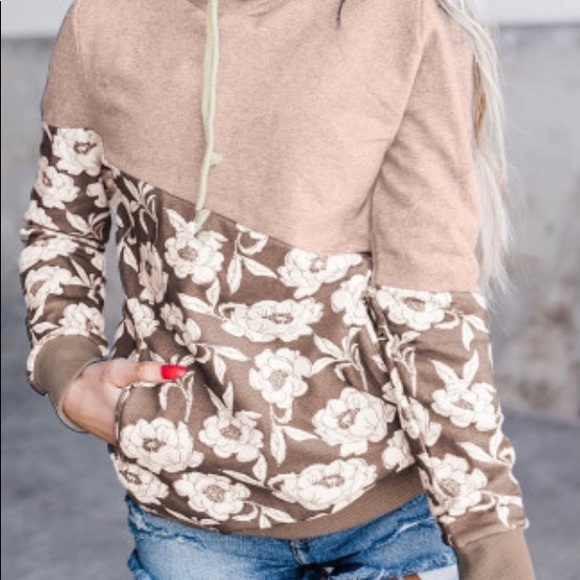 SALE SUPER CUTE FLORAL COWL NECK HOODIE - Picture 3 of 4